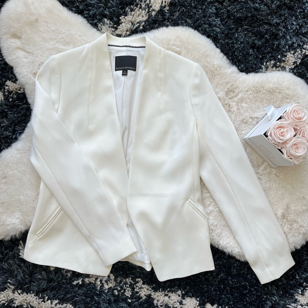 Banana Republic White Collarless Blazer NWOT
